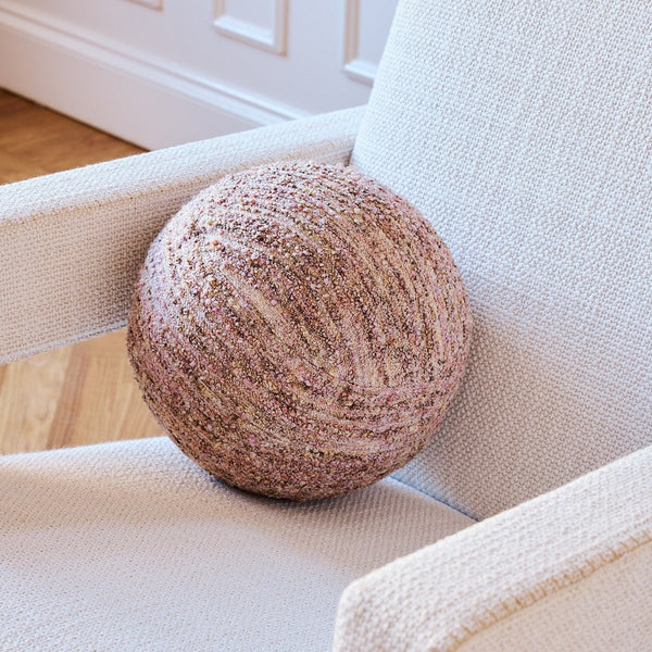 Gotain sculptural sphere cushion tweed boucle- Pink