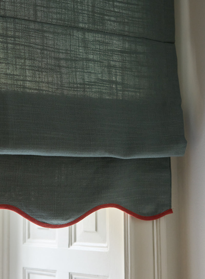 Scallop Edge Linen Roman Blind - Petrol/terracotta