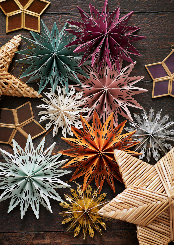 Flinga hanging paper snowflakes ornaments, set of 5