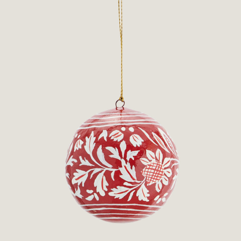 Jul hand-painted red bauble