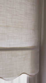 Scallop Edge Linen Roman Blind - Pure white/Sand